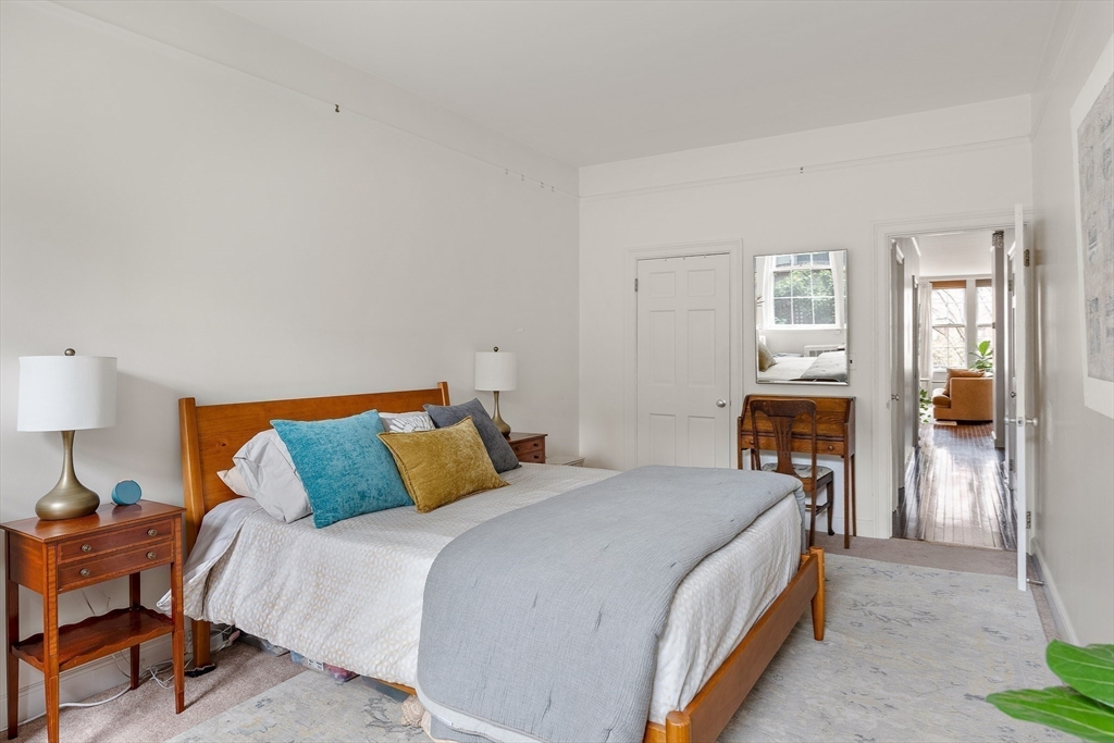 92 Chestnut Street Boston, MA 02108 - Photo 19 of 42