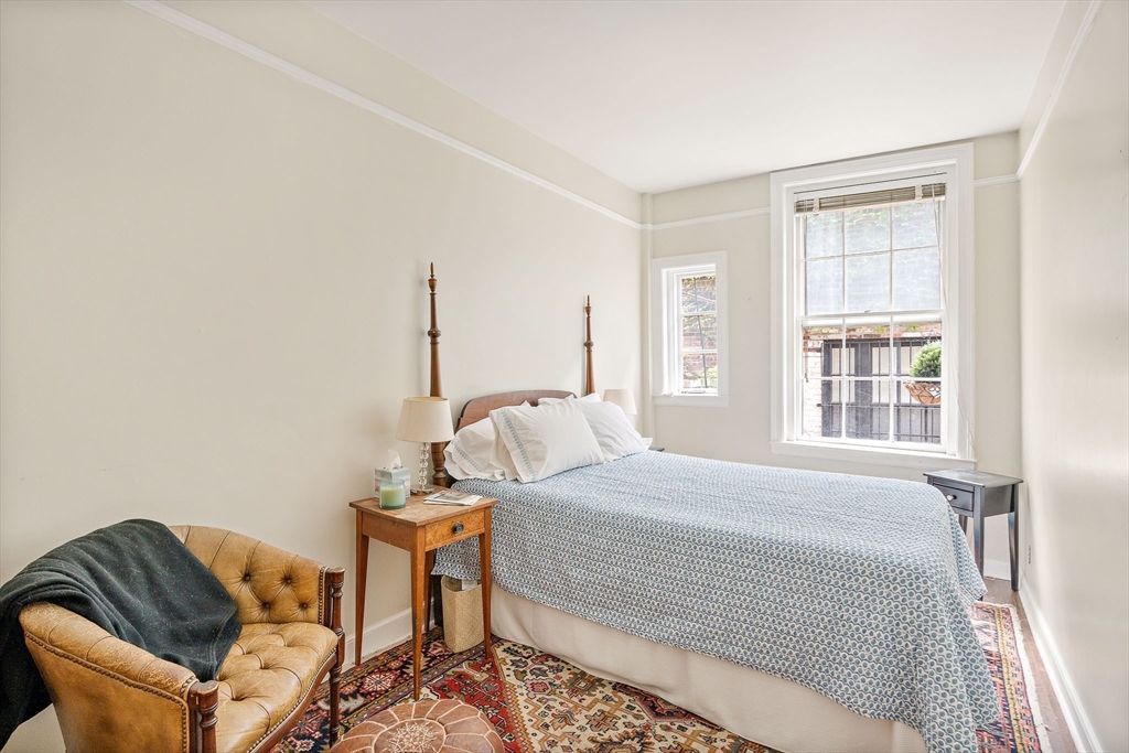 92 Chestnut Street Boston, MA 02108 - Photo 8 of 42