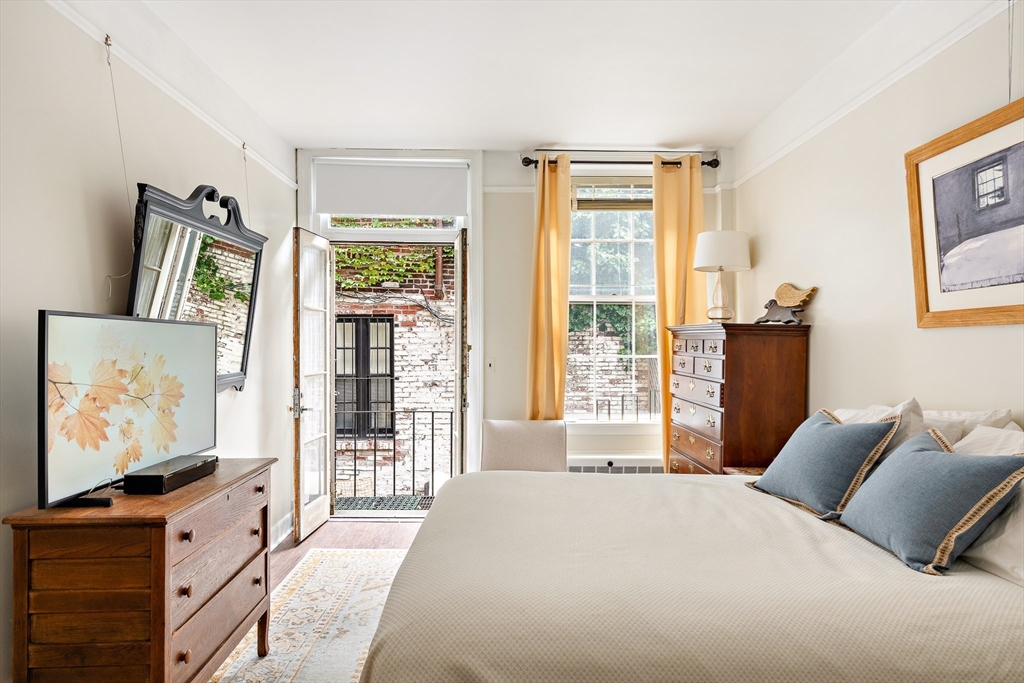 92 Chestnut Street Boston, MA 02108 - Photo 9 of 42