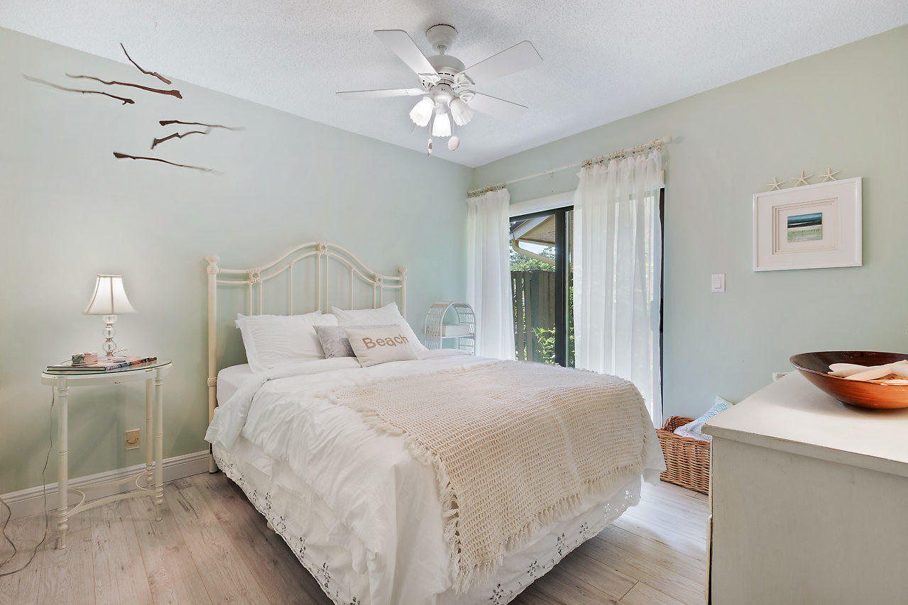 22588 Vistawood Way Boca Raton, FL 33428 - Photo 15 of 25 20180706164918390409000000-o