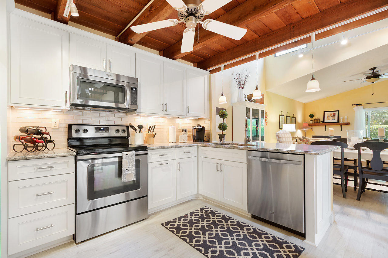 22588 Vistawood Way Boca Raton, FL 33428 - Photo 2 of 25 20180706164902283797000000-o