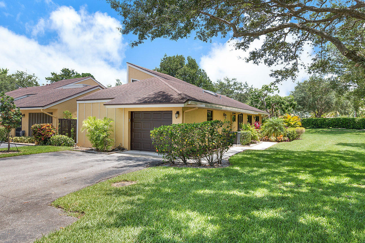 22588 Vistawood Way Boca Raton, FL 33428 - Photo 24 of 25 20180706164839397592000000-o