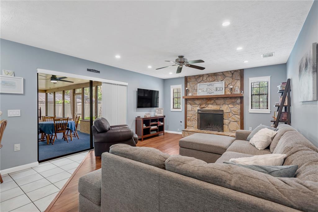 8513 Dee Circle Riverview, FL 33569 - Photo 16 of 35
