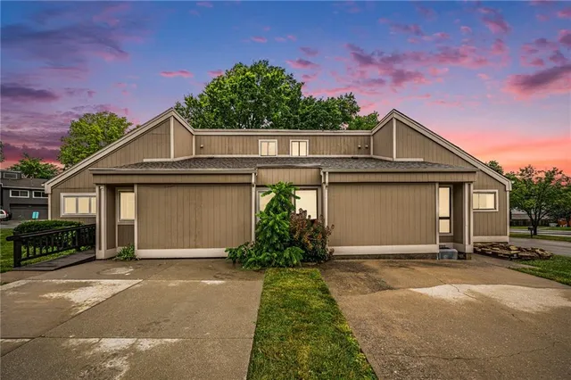 $269,900 | 6610 Halsey Street, Shawnee, KS 66216