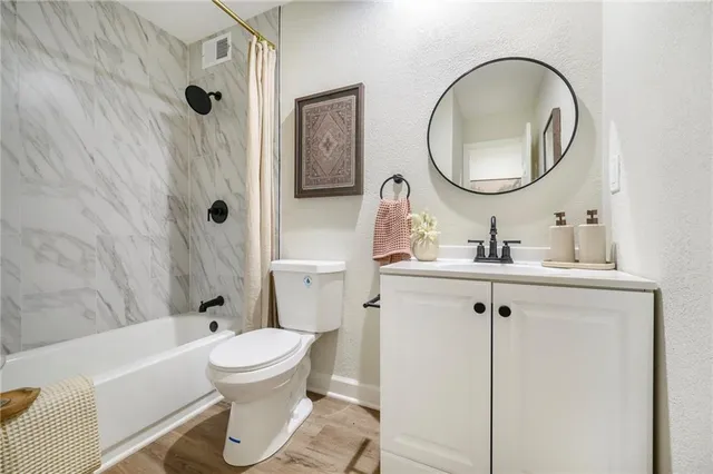 $269,900 | 6610 Halsey Street, Shawnee, KS 66216