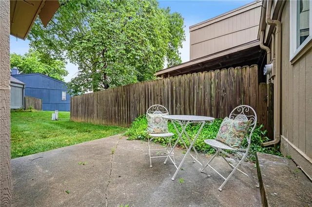 $269,900 | 6610 Halsey Street, Shawnee, KS 66216