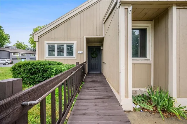 $269,900 | 6610 Halsey Street, Shawnee, KS 66216