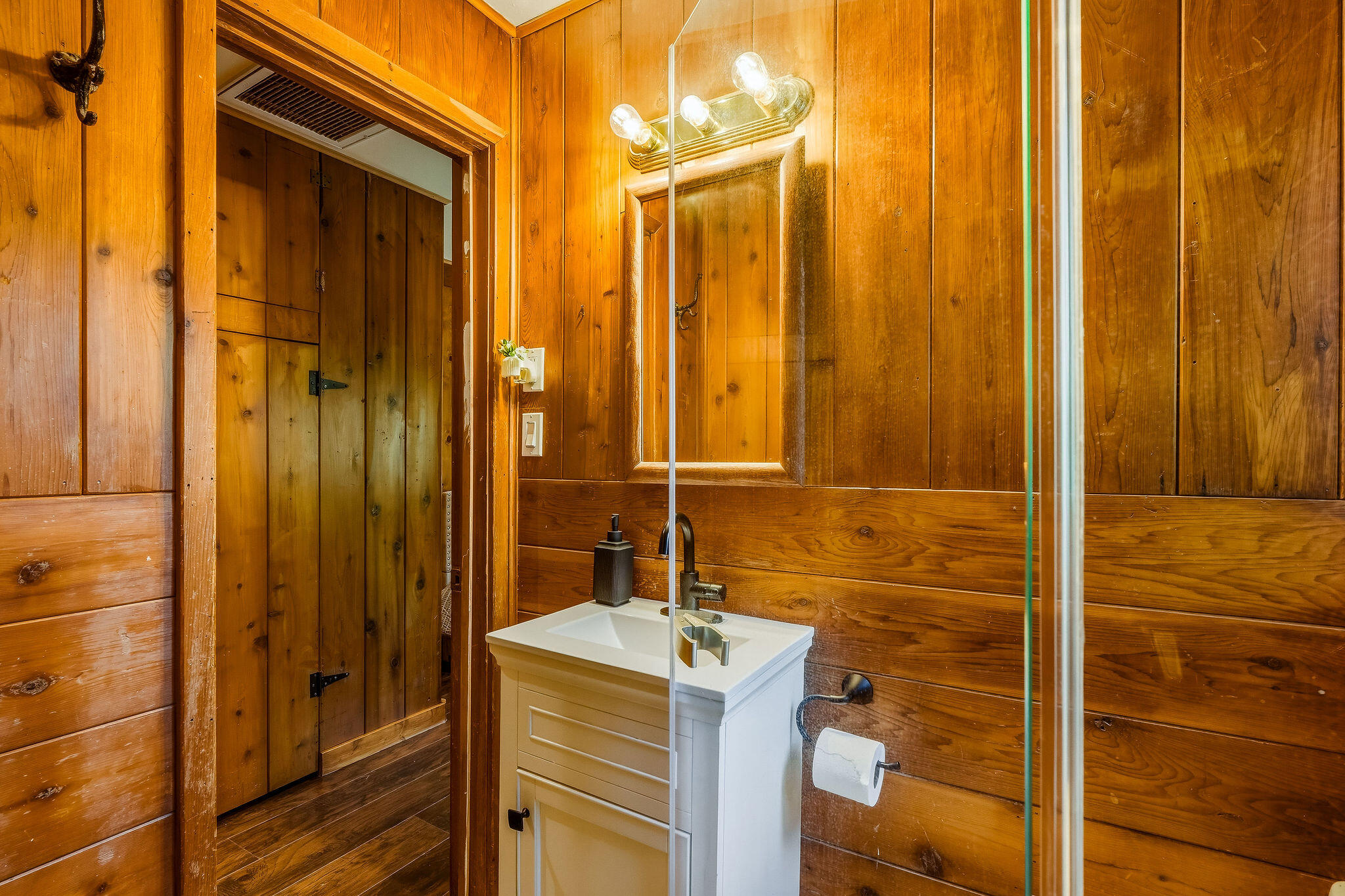 54970 Daryll Road Idyllwild, CA 92549 - Photo 21 of 35 54970DaryllRd-26
