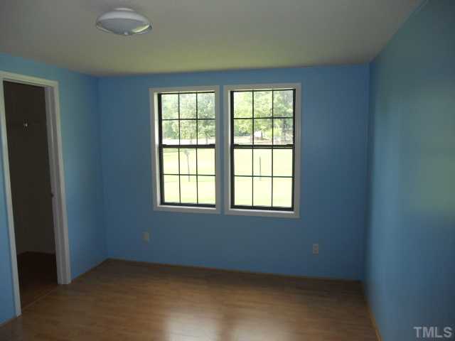 26 Beaver Dam Road Henderson, NC 27537 - Photo 7 of 8 Gallery Image 7