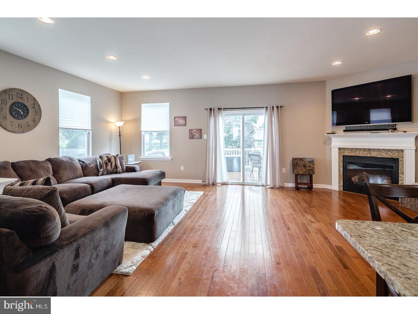 9239 Old Newtown Road Philadelphia, PA 19115 - Photo 11 of 25 Family Room