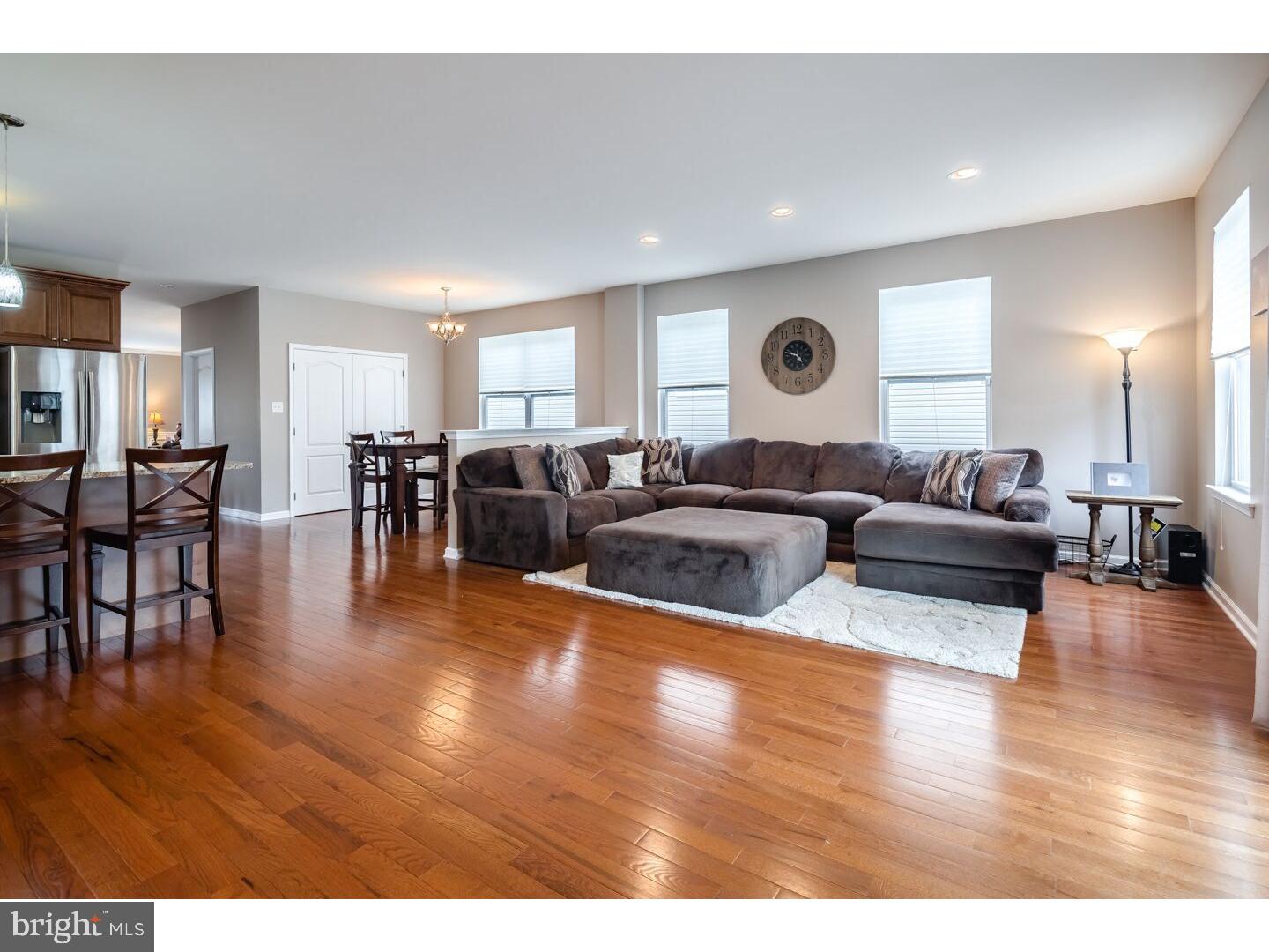 9239 Old Newtown Road Philadelphia, PA 19115 - Photo 6 of 25 Family Room