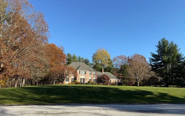 $1,375,000 | 23 Algonquin Road, Medfield, MA 02052