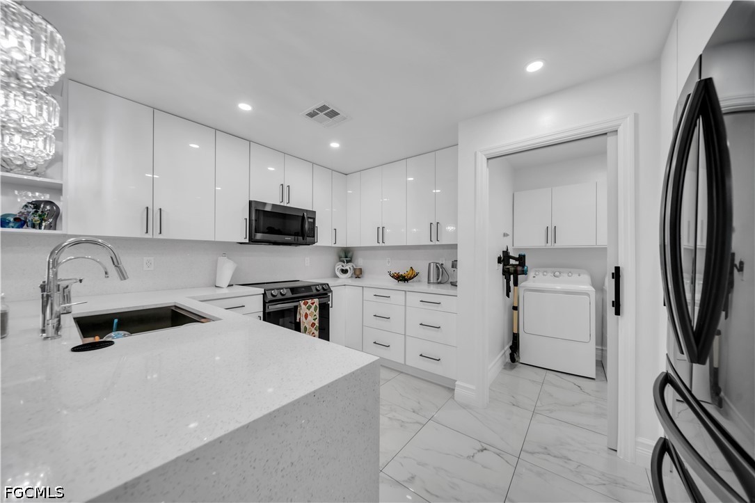 3902 3rd Street Southwest Lehigh Acres, FL 33976 - Photo 16 of 45