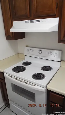 a close up view of washer and dryer