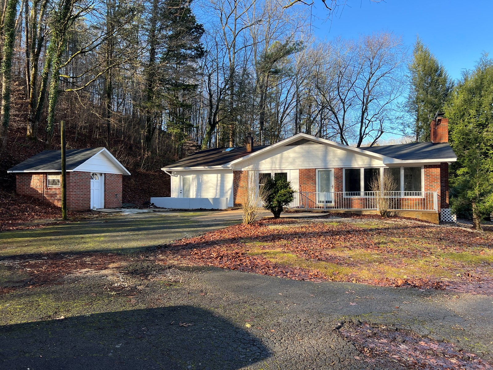 2014 Irwin Branch Road Waynesboro, TN 38485 - Photo 8 of 19 Gallery Image 8
