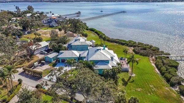 $3,400,000 | 2207 5th Street West, Palmetto, FL 34221