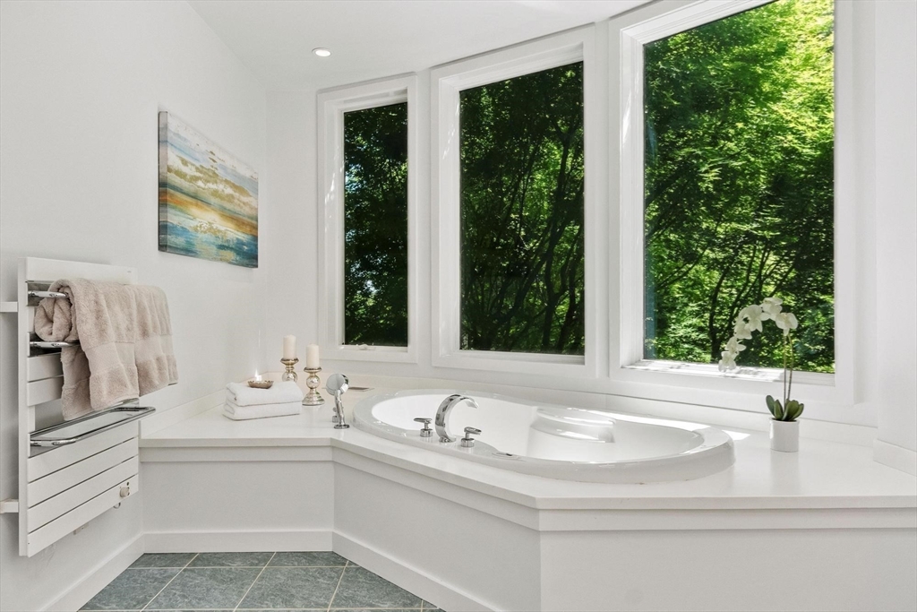 389 River Road Carlisle, MA 01741 - Photo 22 of 39