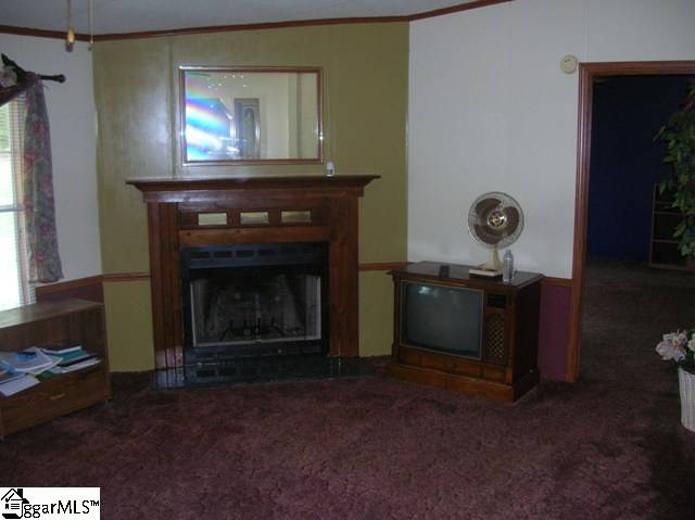 124 Keeler Bridge Road Marietta, SC 29661 - Photo 5 of 9 Gallery Image 5