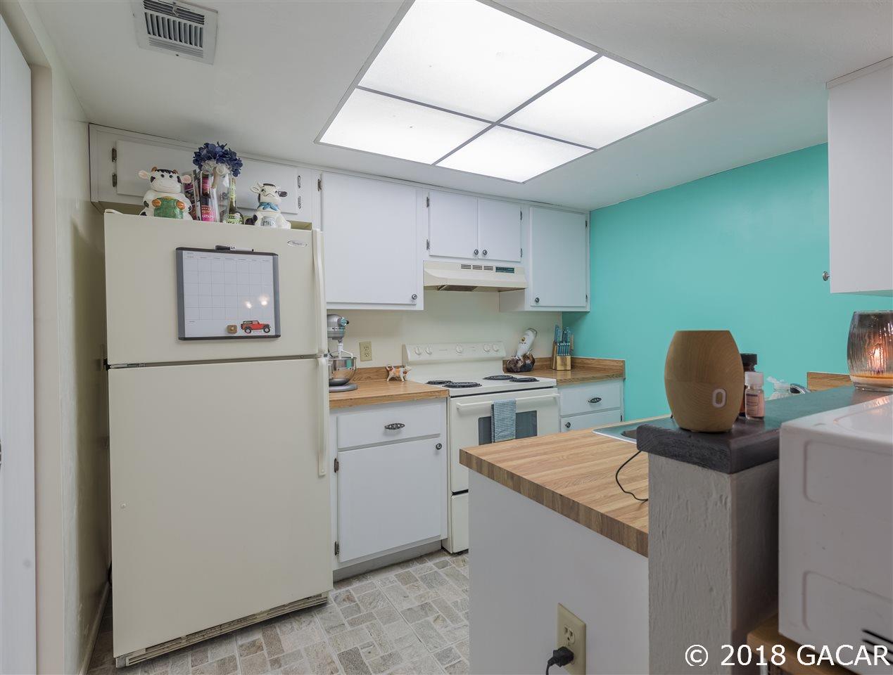 7019 Southwest 44 Avenue Gainesville, FL 32608 - Photo 5 of 17
