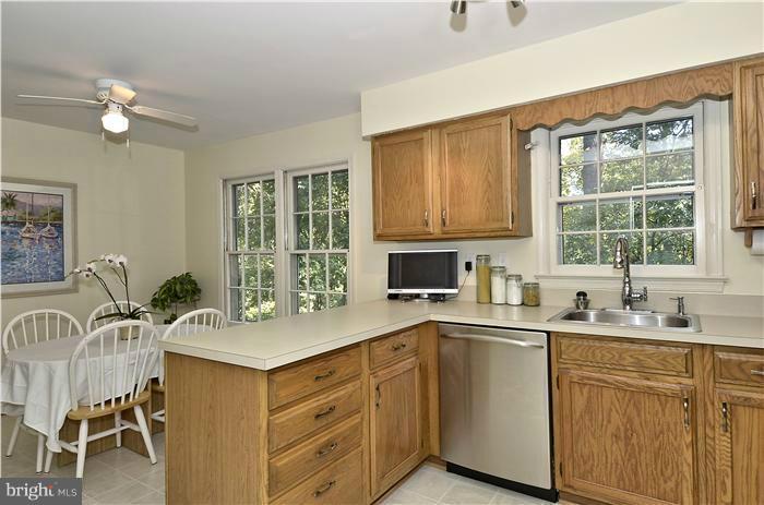 2471 McCormick Road Rockville, MD 20850 - Photo 12 of 28 Kitchen