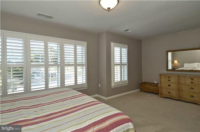 2471 McCormick Road Rockville, MD 20850 - Photo 25 of 28 Bedroom (Master)