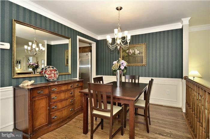 2471 McCormick Road Rockville, MD 20850 - Photo 10 of 28 Dining Room