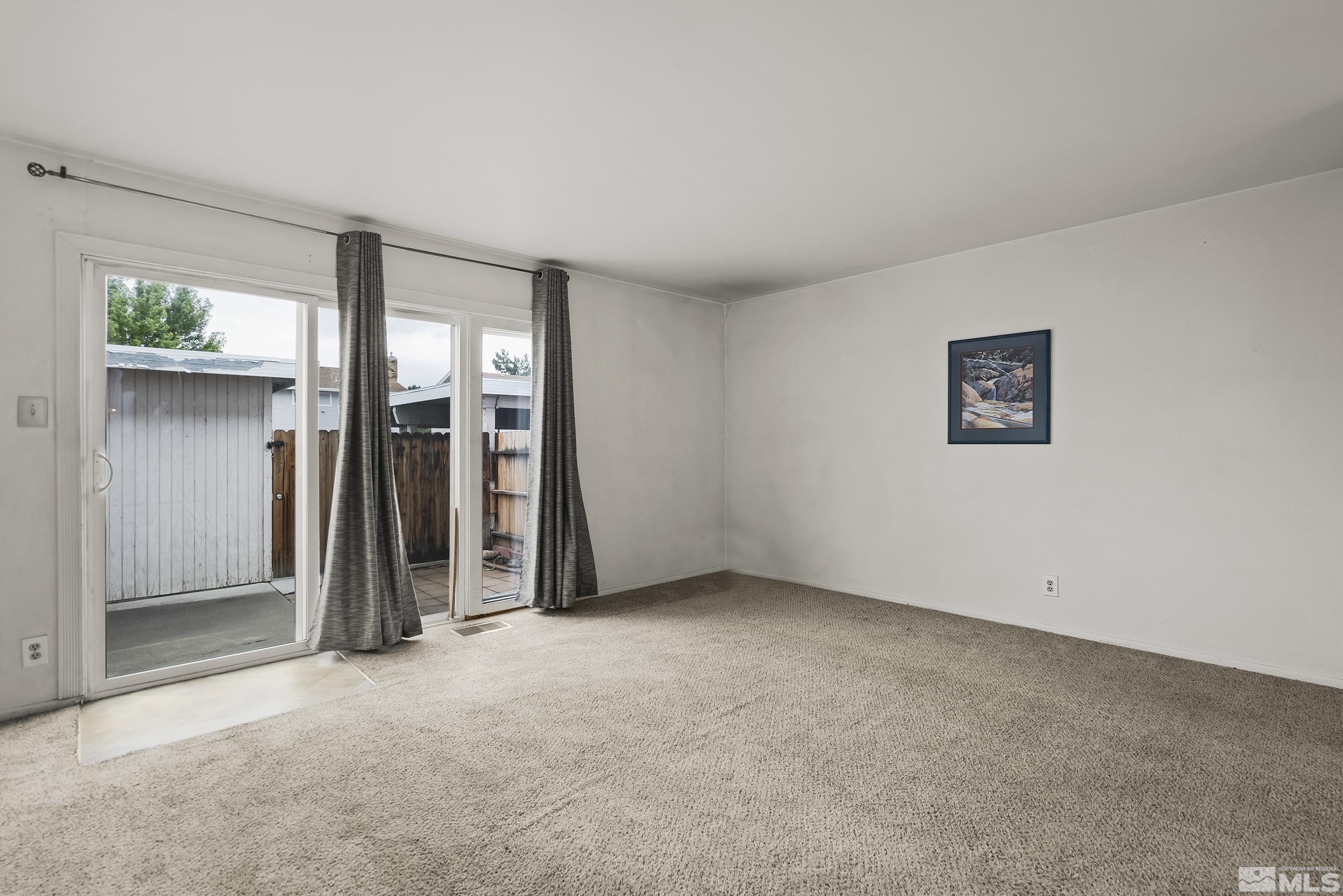 96 Smithridge Reno, NV 89502 - Photo 6 of 13 Photo 6