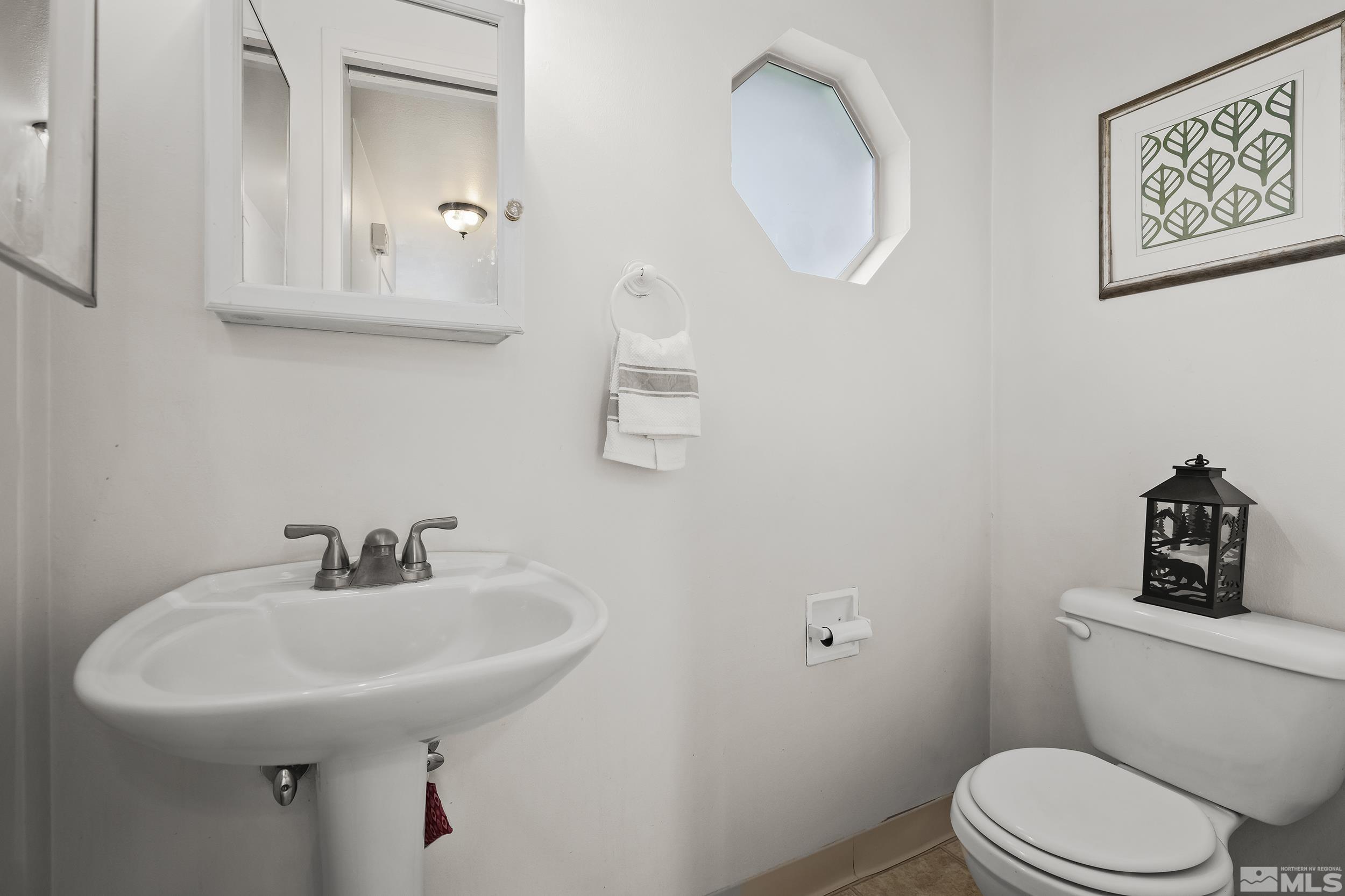 96 Smithridge Reno, NV 89502 - Photo 7 of 13 Photo 7