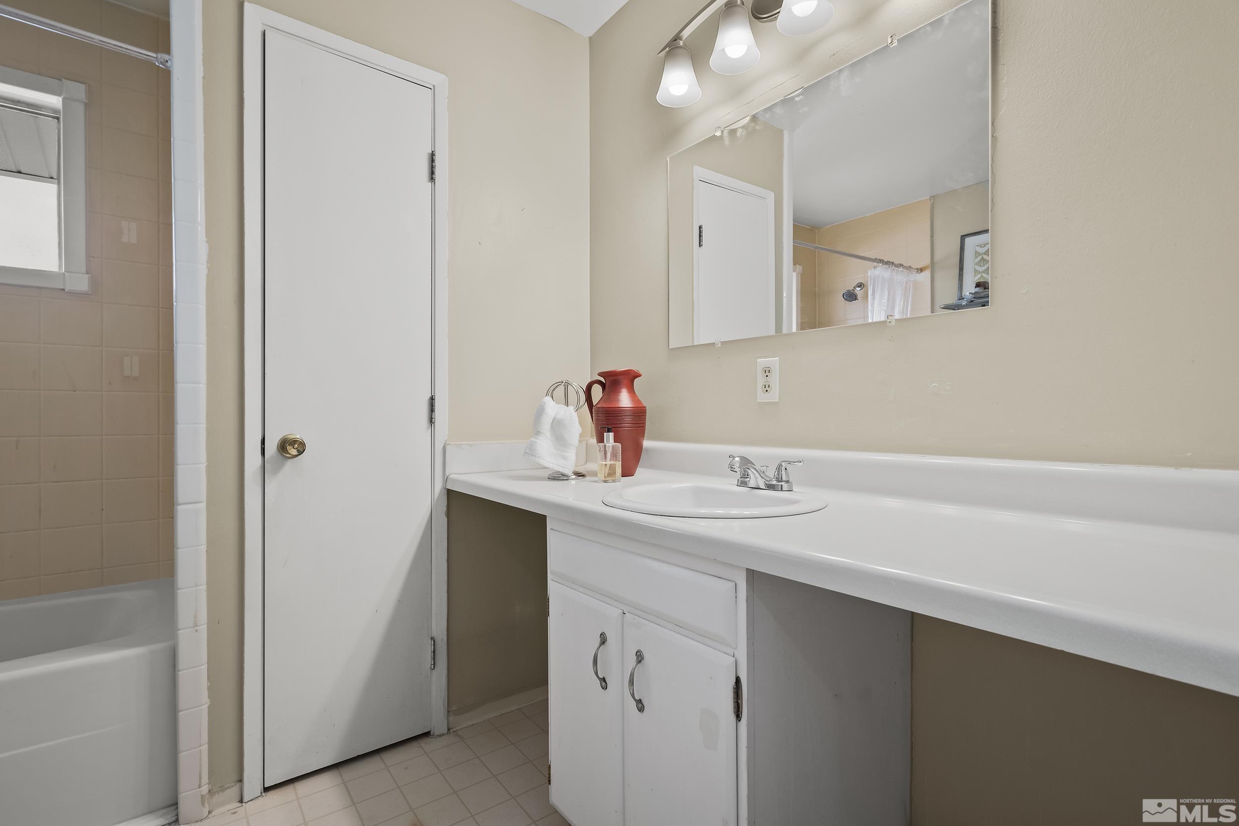 96 Smithridge Reno, NV 89502 - Photo 9 of 13 Photo 9