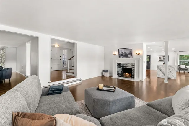 $1,795,000 | 9144 Edgewater Drive Southwest, Lakewood, WA 98499