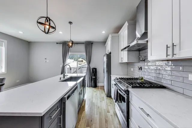 $627,500 | 1336 Wesley Avenue, Berwyn, IL 60402