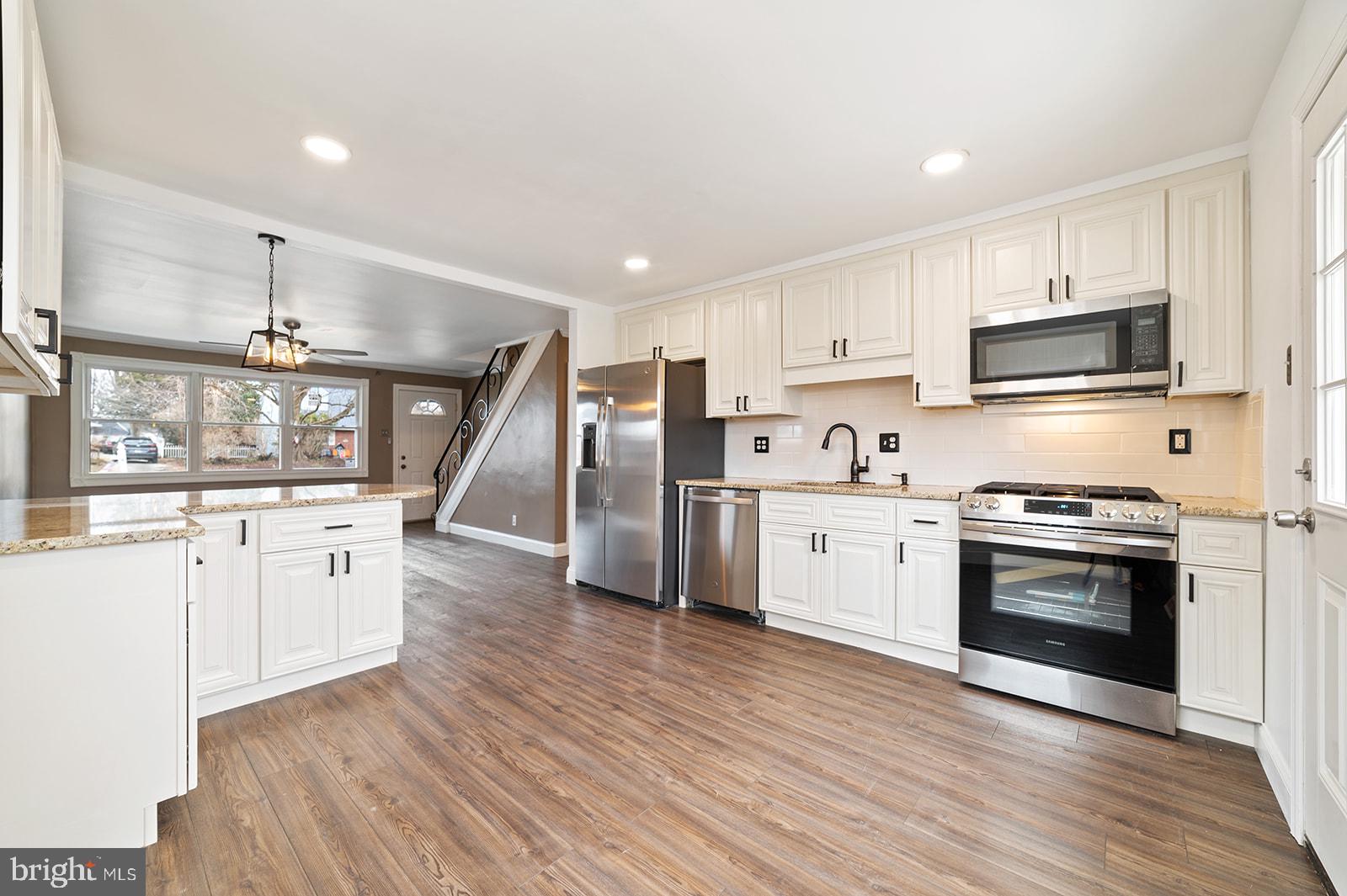 107 Roberts Road Brookhaven, PA 19015 - Photo 12 of 47 Gallery Image 12