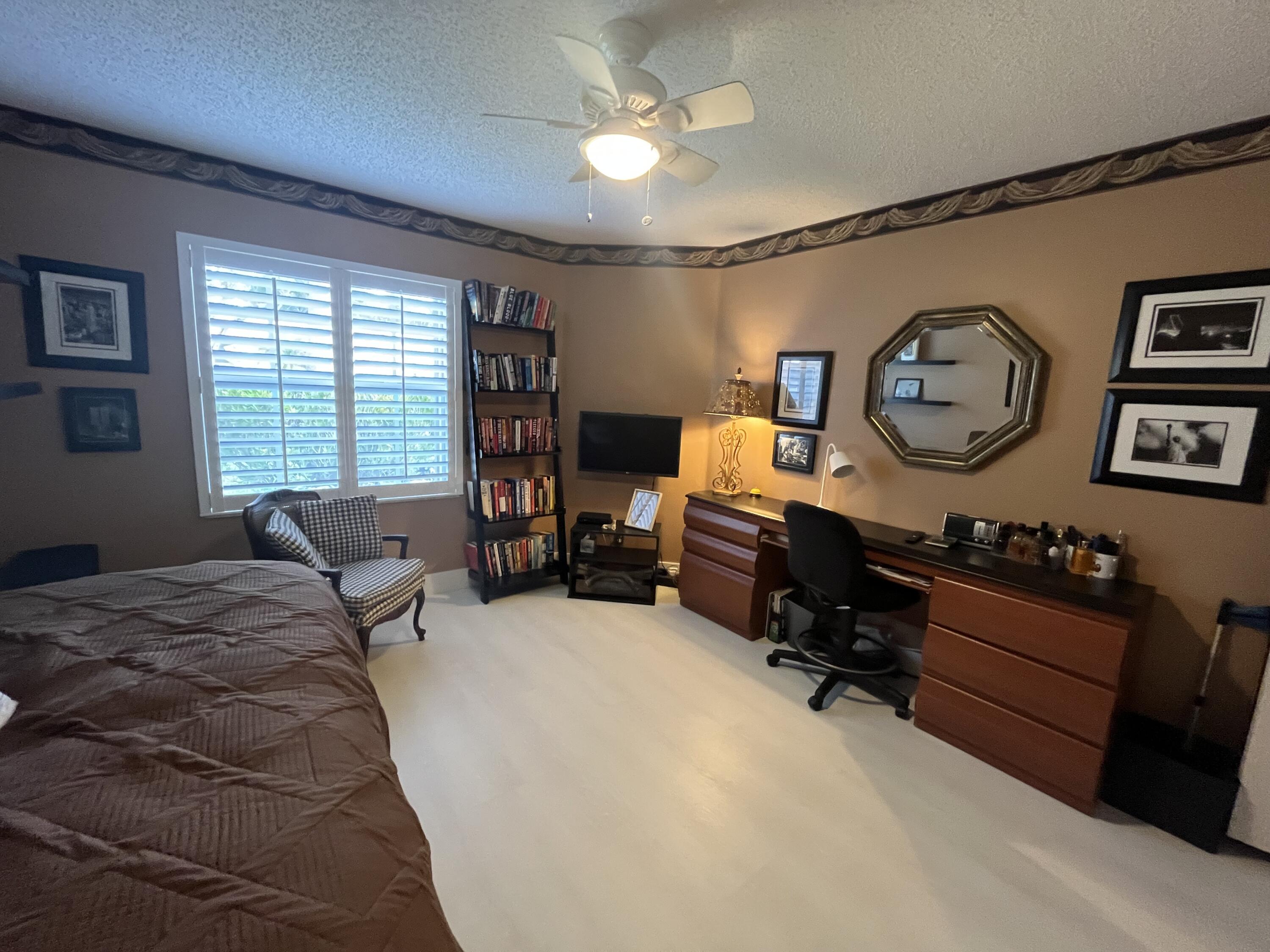 6108 Petunia Road Delray Beach, FL 33484 - Photo 21 of 35 2nd/guest bedroom