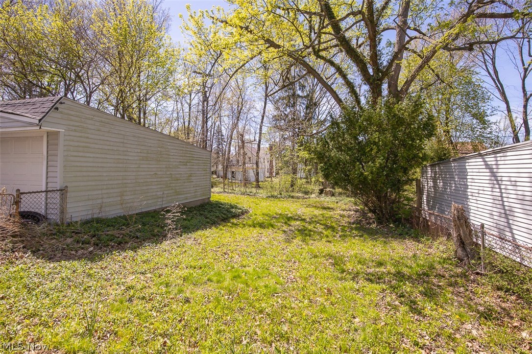 982 Roanoke Road Cleveland Heights, OH 44121 - Photo 32 of 33 Backyard with two-car garage.