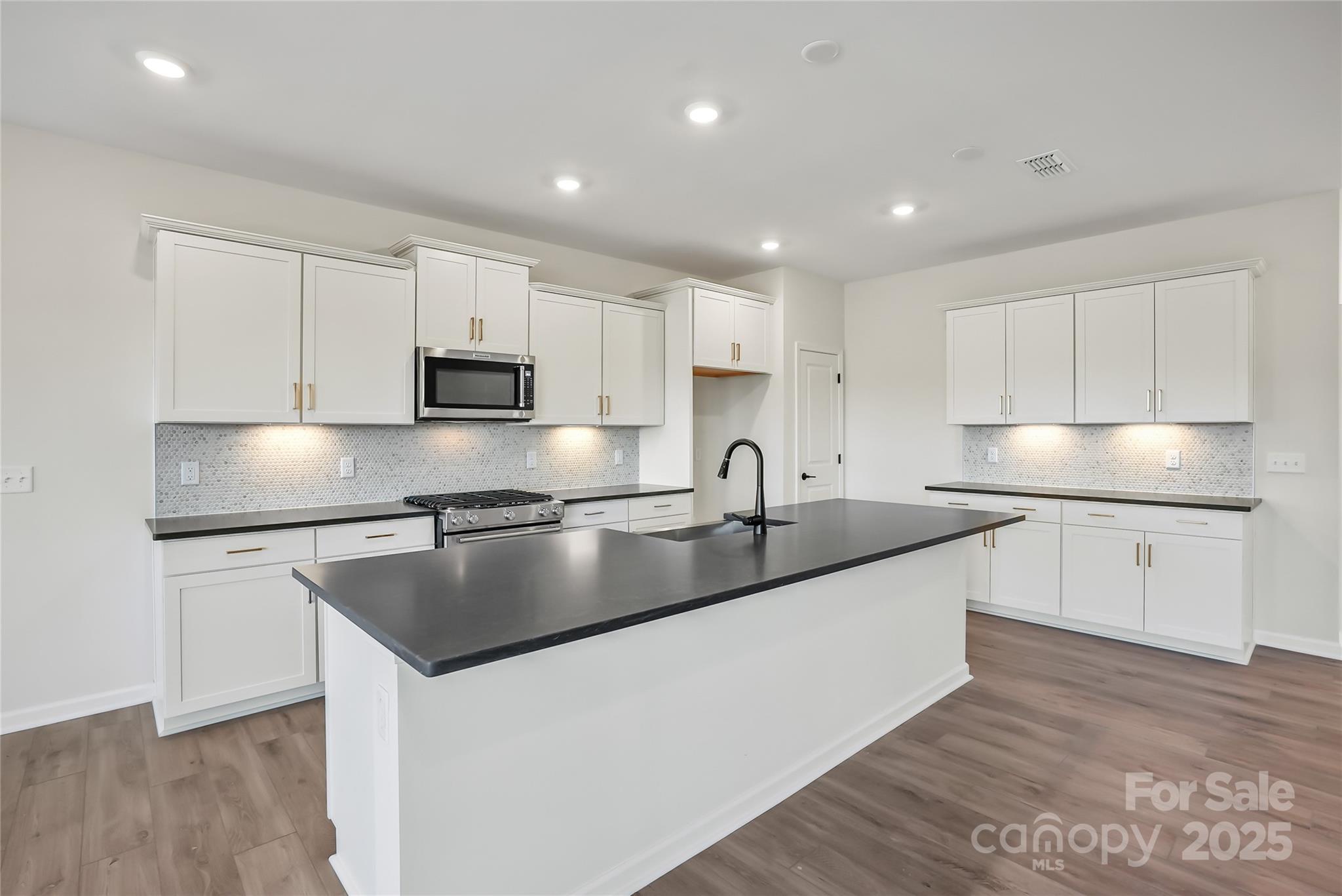 13705 Roderick Drive, Unit 194 Huntersville, NC 28078 - Photo 6 of 18 Gallery Image 6