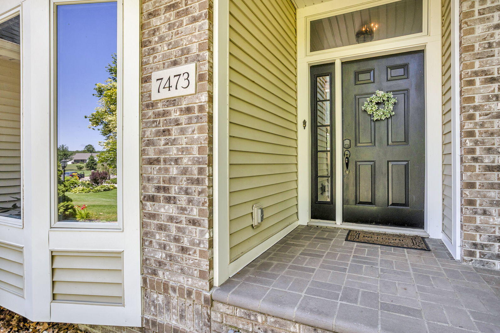 7473 Hunters Ridge Drive Jackson, MI 49201 - Photo 3 of 71 64-web-or-mls-0N0A1851