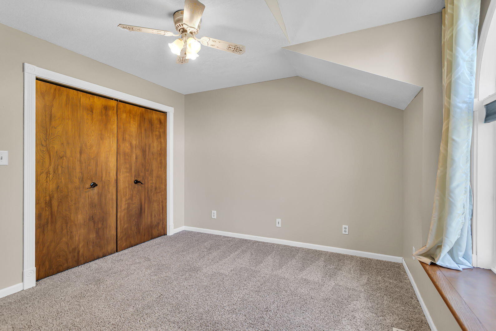 7473 Hunters Ridge Drive Jackson, MI 49201 - Photo 34 of 71 46-web-or-mls-0N0A1814