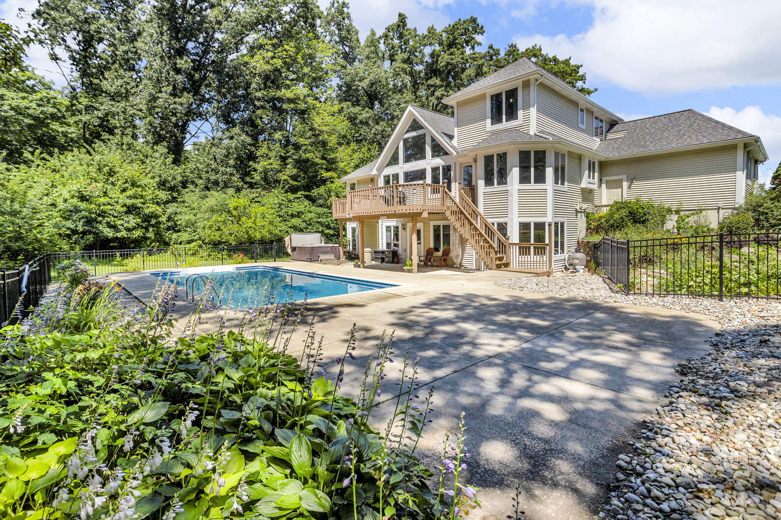 7473 Hunters Ridge Drive Jackson, MI 49201 - Photo 60 of 71 57-web-or-mls-0N0A1841