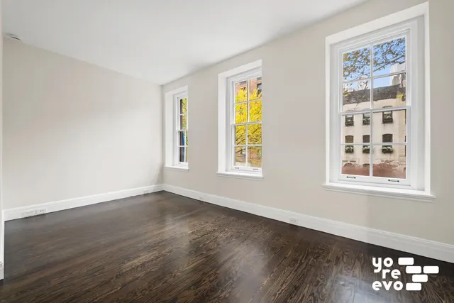 $30,000 | 242 East 49th Street | Midtown East