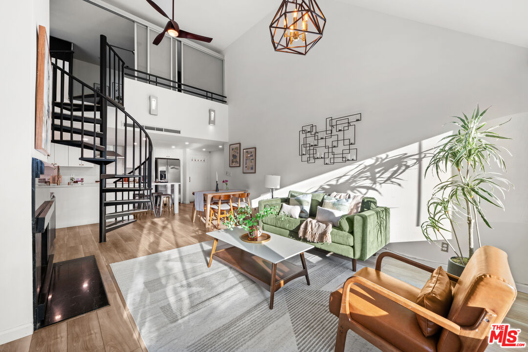 950 North Kings Road, Unit 342 West Hollywood, CA 90069 - Photo 1 of 48