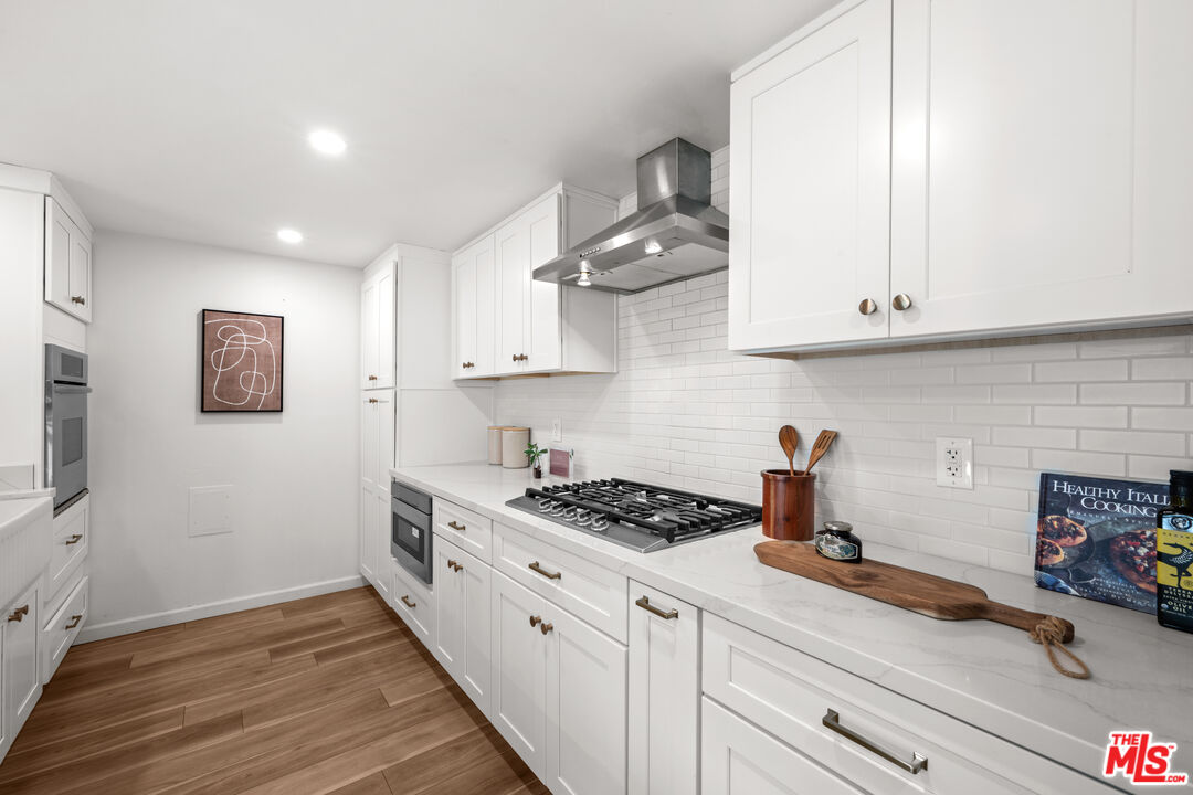 950 North Kings Road, Unit 342 West Hollywood, CA 90069 - Photo 12 of 48