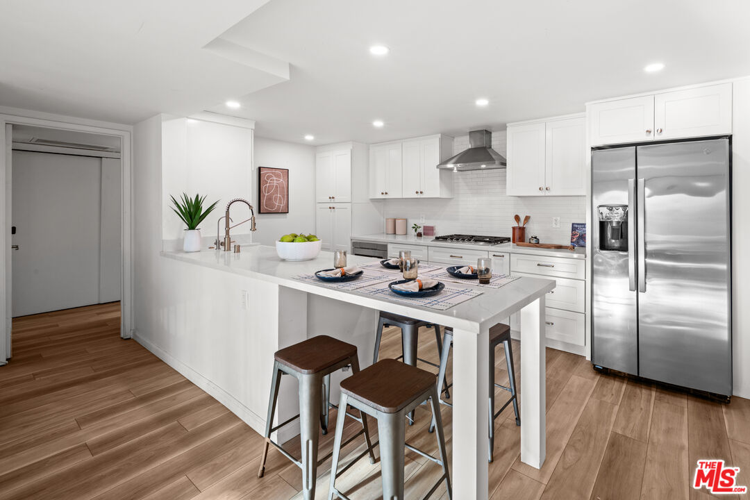 950 North Kings Road, Unit 342 West Hollywood, CA 90069 - Photo 5 of 48