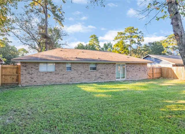 $1,275 | 206 North Forest Drive, Willis, TX 77378