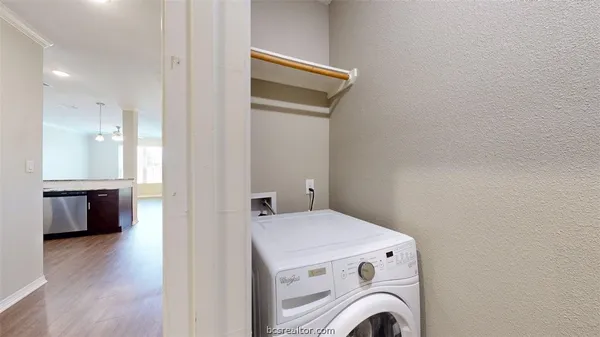 a view of utility room