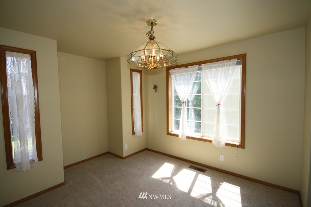 3900 Magrath Road Bellingham, WA 98226 - Photo 6 of 12