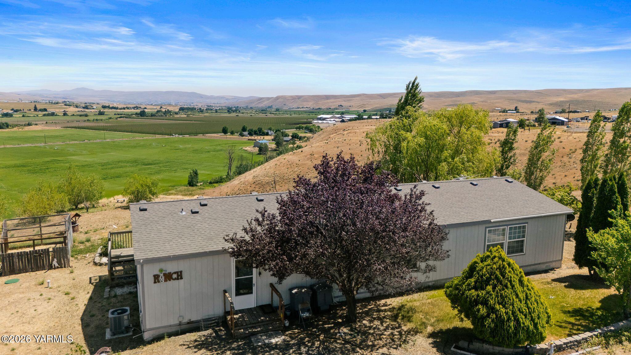 504 Point Drive Selah, WA 98942 - Photo 29 of 38 504 Point Dr Aerials-1