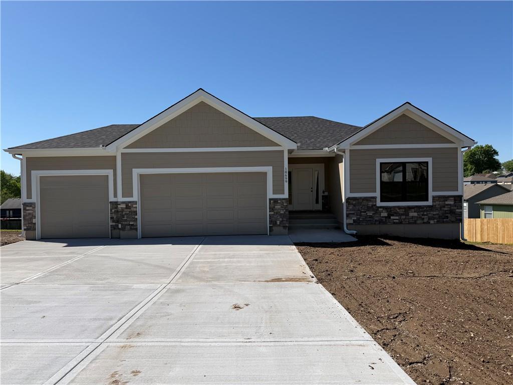 18699 East Bundschu Road Independence, MO 64056 - Photo 1 of 46