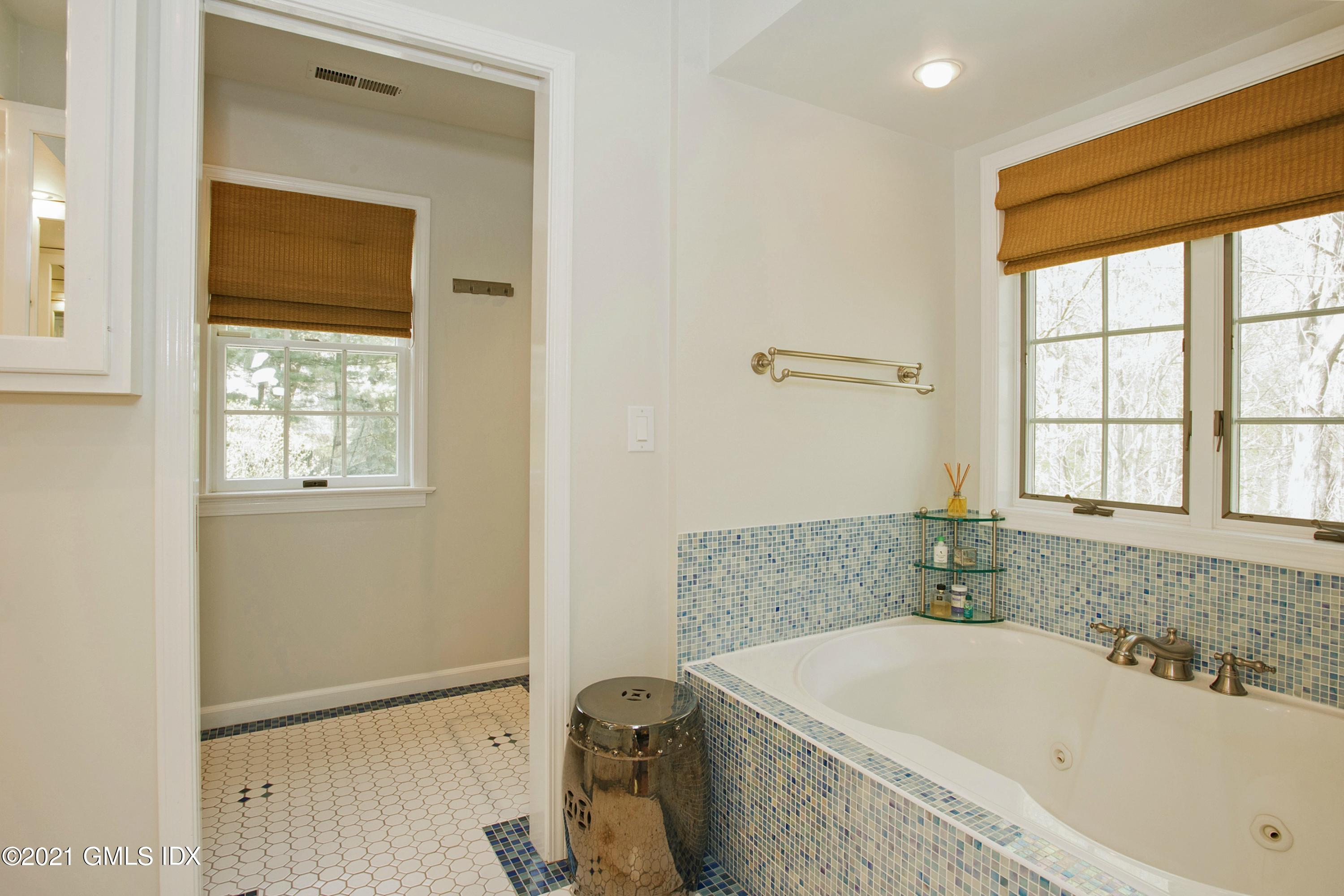 8 Rustic View Road Greenwich, CT 06830 - Photo 19 of 36 Master bathroom2