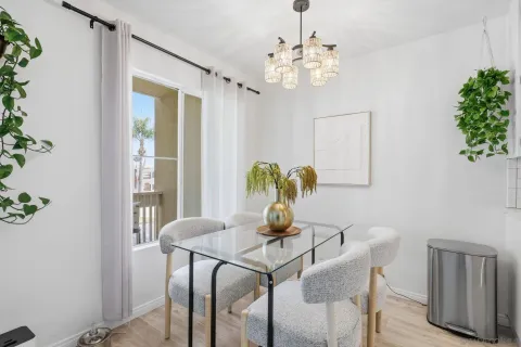 $599,000 | 4600 Lamont Street, Unit 212, San Diego, CA 92109