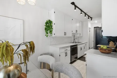 $599,000 | 4600 Lamont Street, Unit 212, San Diego, CA 92109
